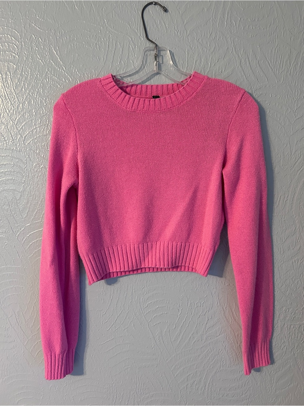 H&M Divided Bright Pink Cropped Crewneck Sweater